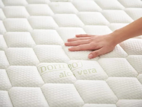 aloe_vera_plus_memory_mattress_04_3