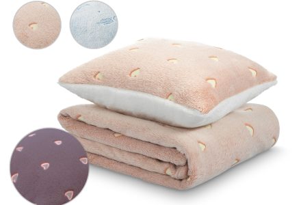 Set pentru copii din cuvertura si perna Dormeo Warm Hug