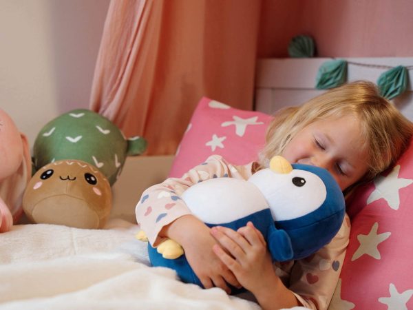 pp_carousel_penguin-pillow_1000234609_v2b