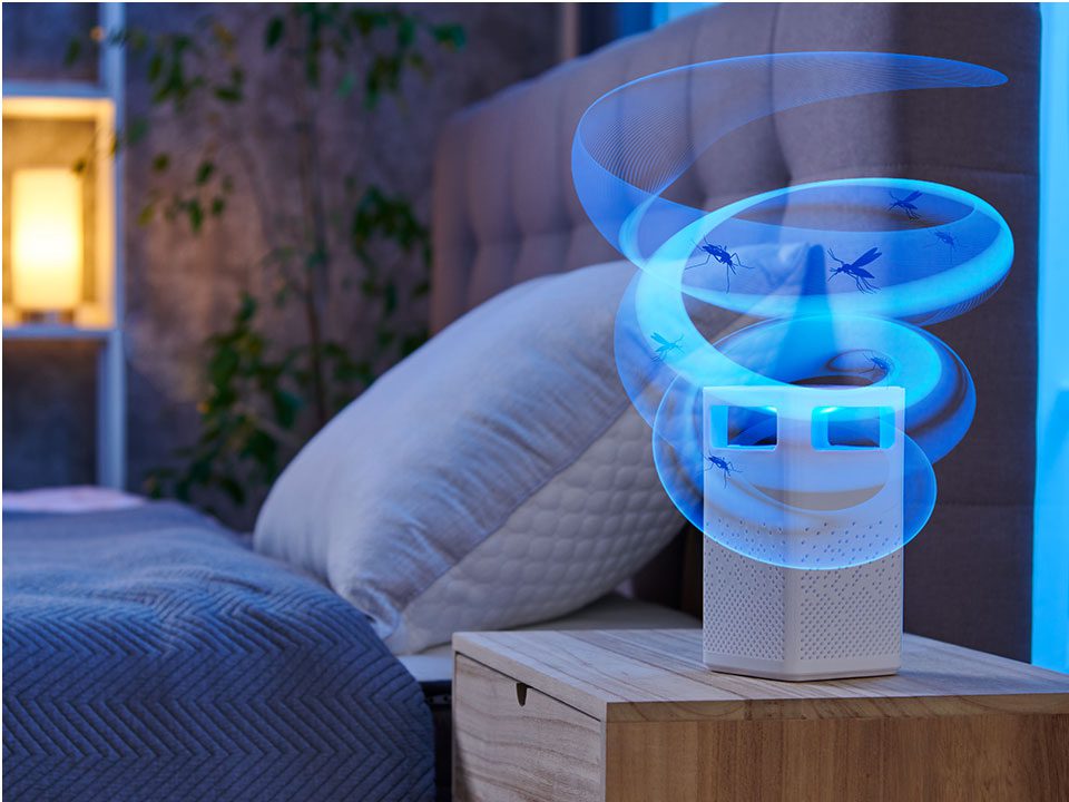 Ventilator si radiatii UV in dispozitivul anti-insecte Jolis